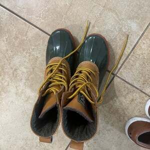 G.H. Bass & Co. Duck Boots, Green & Tan Waterproof Rain Boots, Size 8